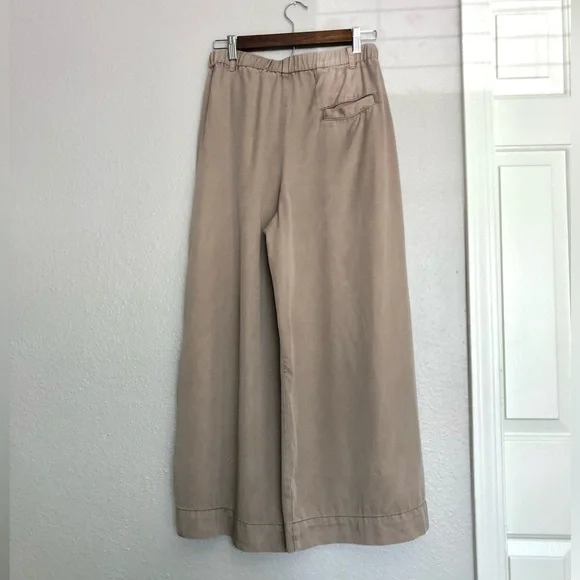 YFB KHAKIE WIDE-LEG PANTS,
SMALL. - Picture 10 of 10
